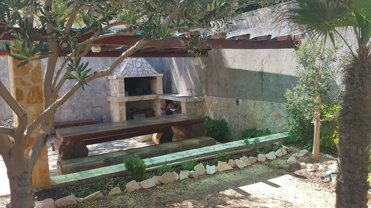 Apartmani Presecki Pag Town 0*,